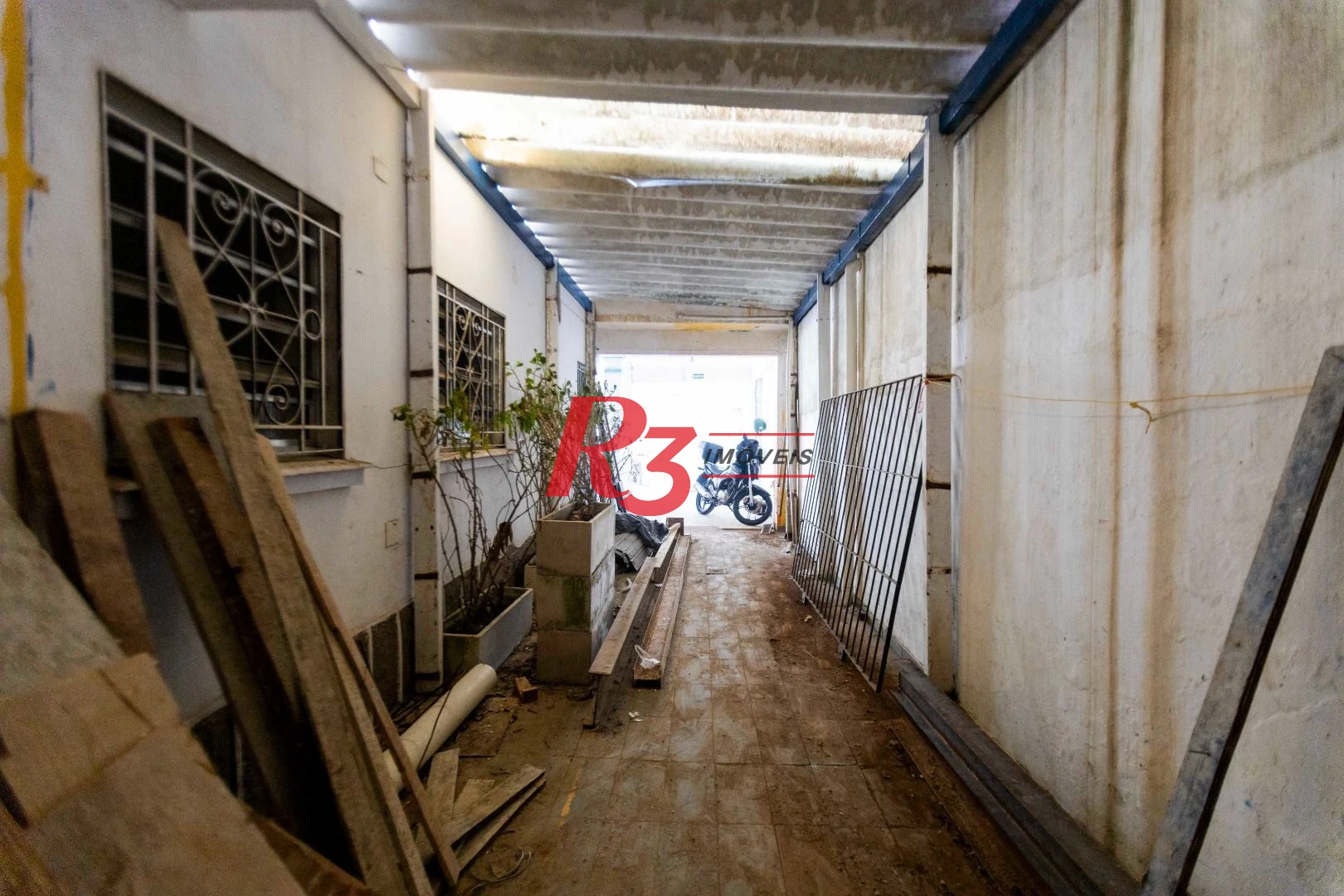 Sobrado com 4 dormitórios à venda, 258 m² por R$ 3.500.000,00 - Ponta da Praia - Santos/SP