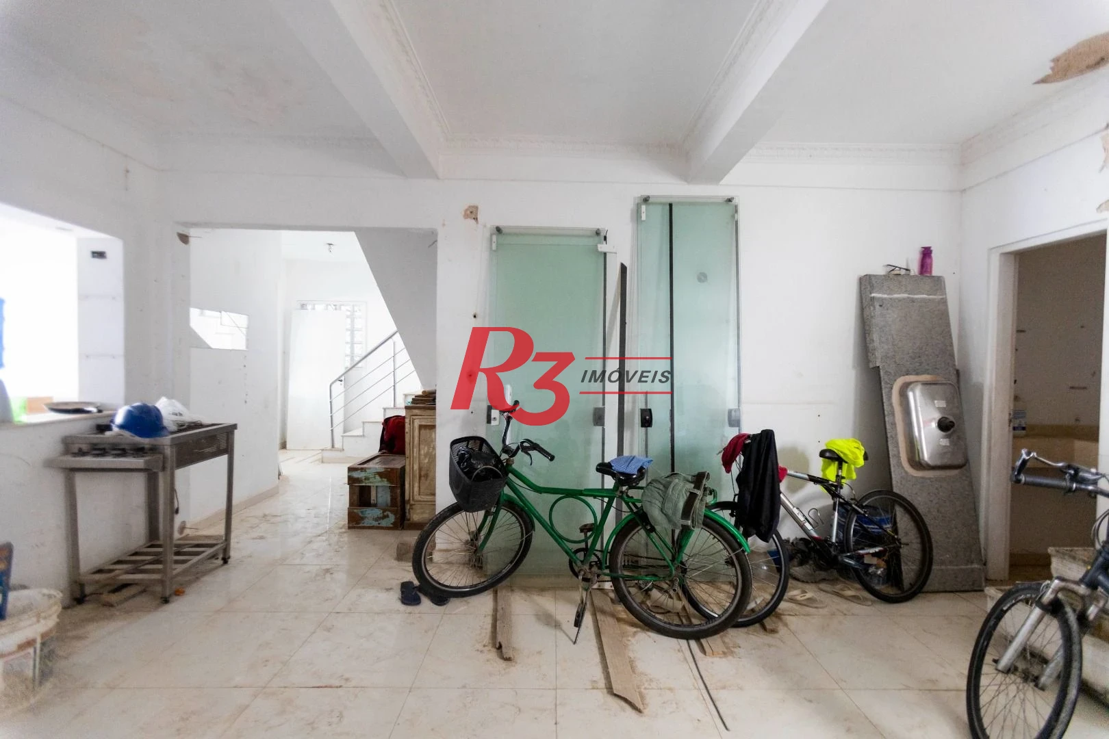 Sobrado com 4 dormitórios à venda, 258 m² por R$ 3.500.000,00 - Ponta da Praia - Santos/SP
