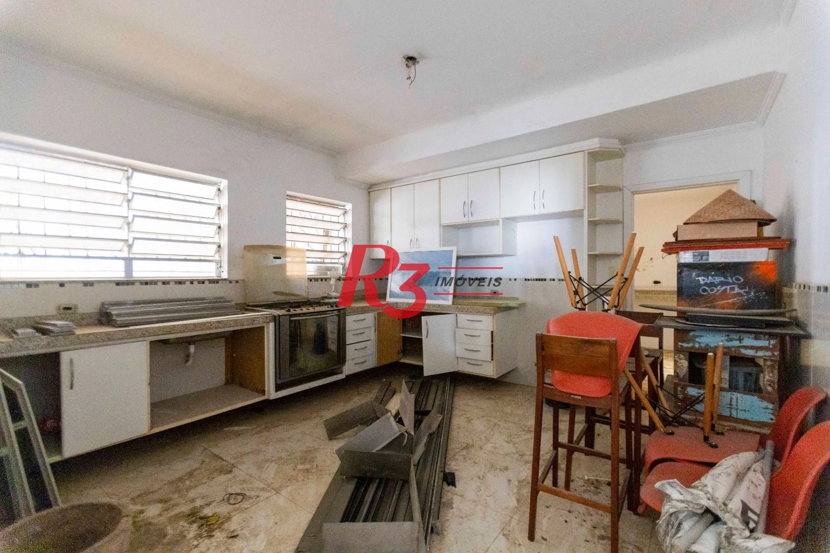 Sobrado com 4 dormitórios à venda, 258 m² por R$ 3.500.000,00 - Ponta da Praia - Santos/SP