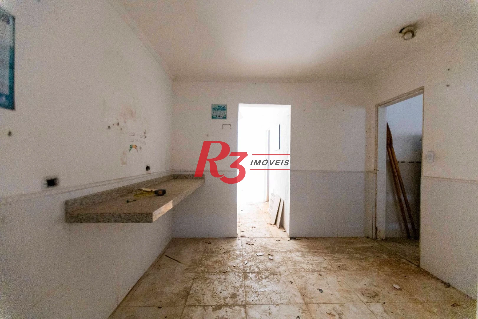 Sobrado com 4 dormitórios à venda, 258 m² por R$ 3.500.000,00 - Ponta da Praia - Santos/SP