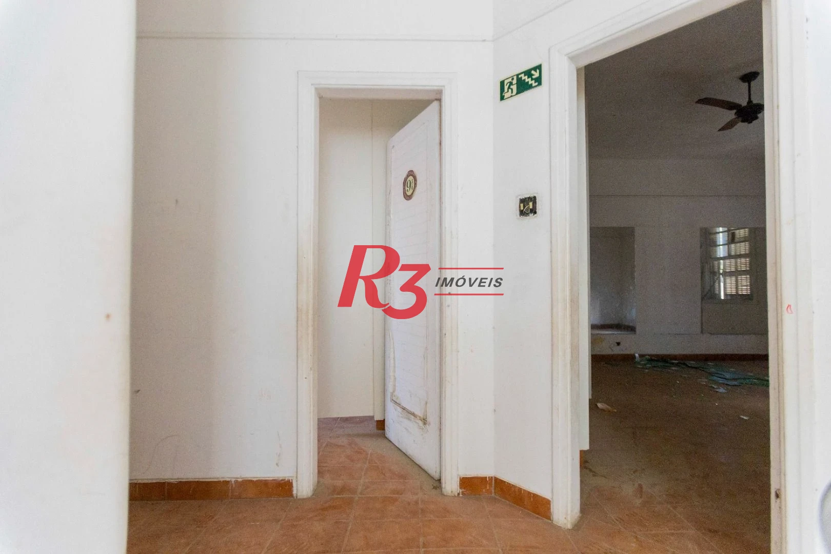 Sobrado com 4 dormitórios à venda, 258 m² por R$ 3.500.000,00 - Ponta da Praia - Santos/SP