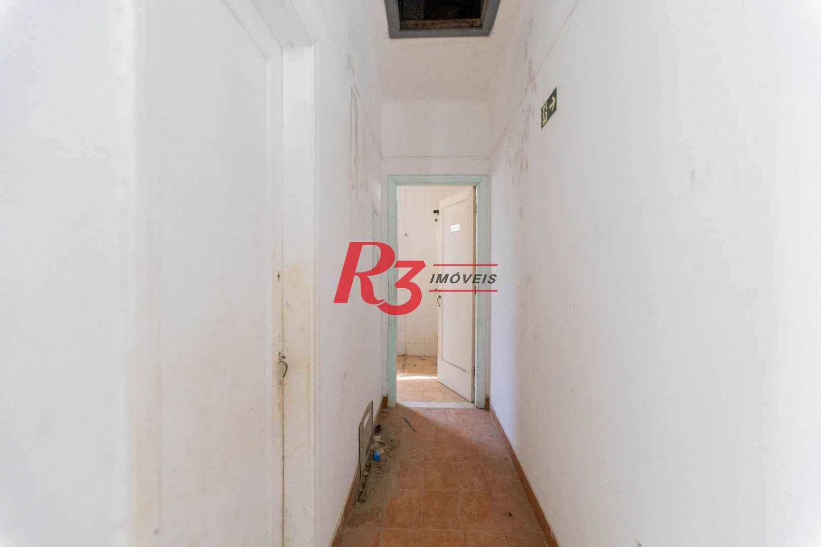 Sobrado com 4 dormitórios à venda, 258 m² por R$ 3.500.000,00 - Ponta da Praia - Santos/SP