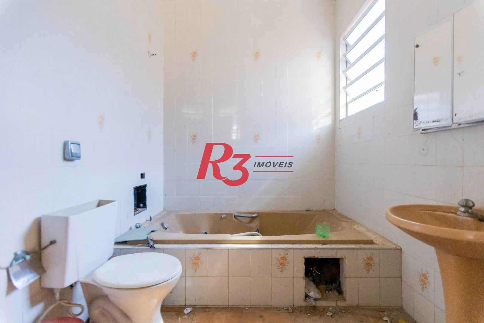 Sobrado com 4 dormitórios à venda, 258 m² por R$ 3.500.000,00 - Ponta da Praia - Santos/SP
