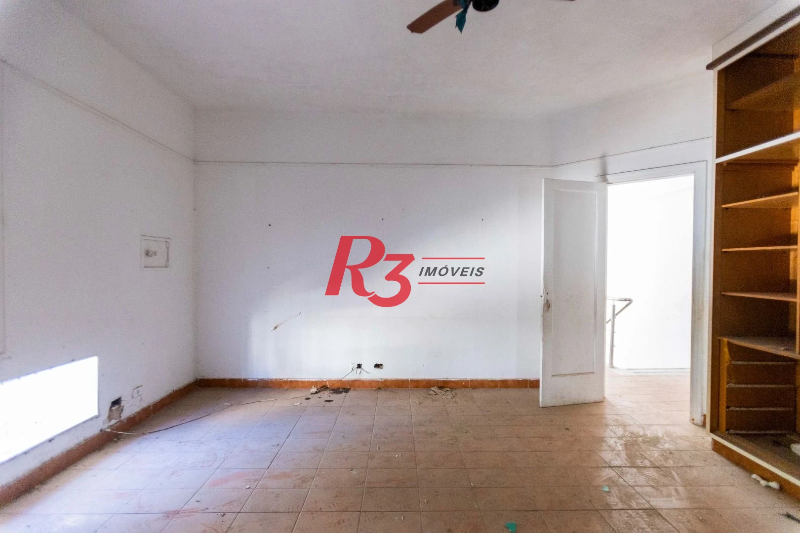Sobrado com 4 dormitórios à venda, 258 m² por R$ 3.500.000,00 - Ponta da Praia - Santos/SP