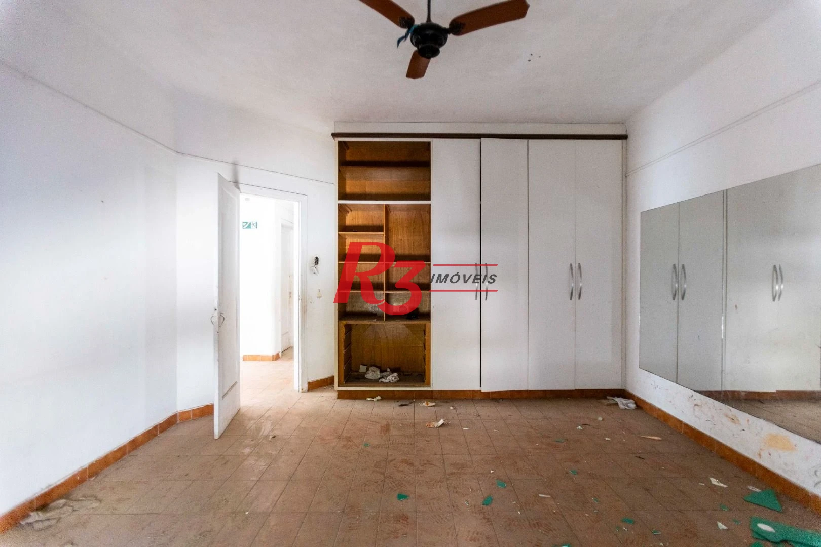 Sobrado com 4 dormitórios à venda, 258 m² por R$ 3.500.000,00 - Ponta da Praia - Santos/SP
