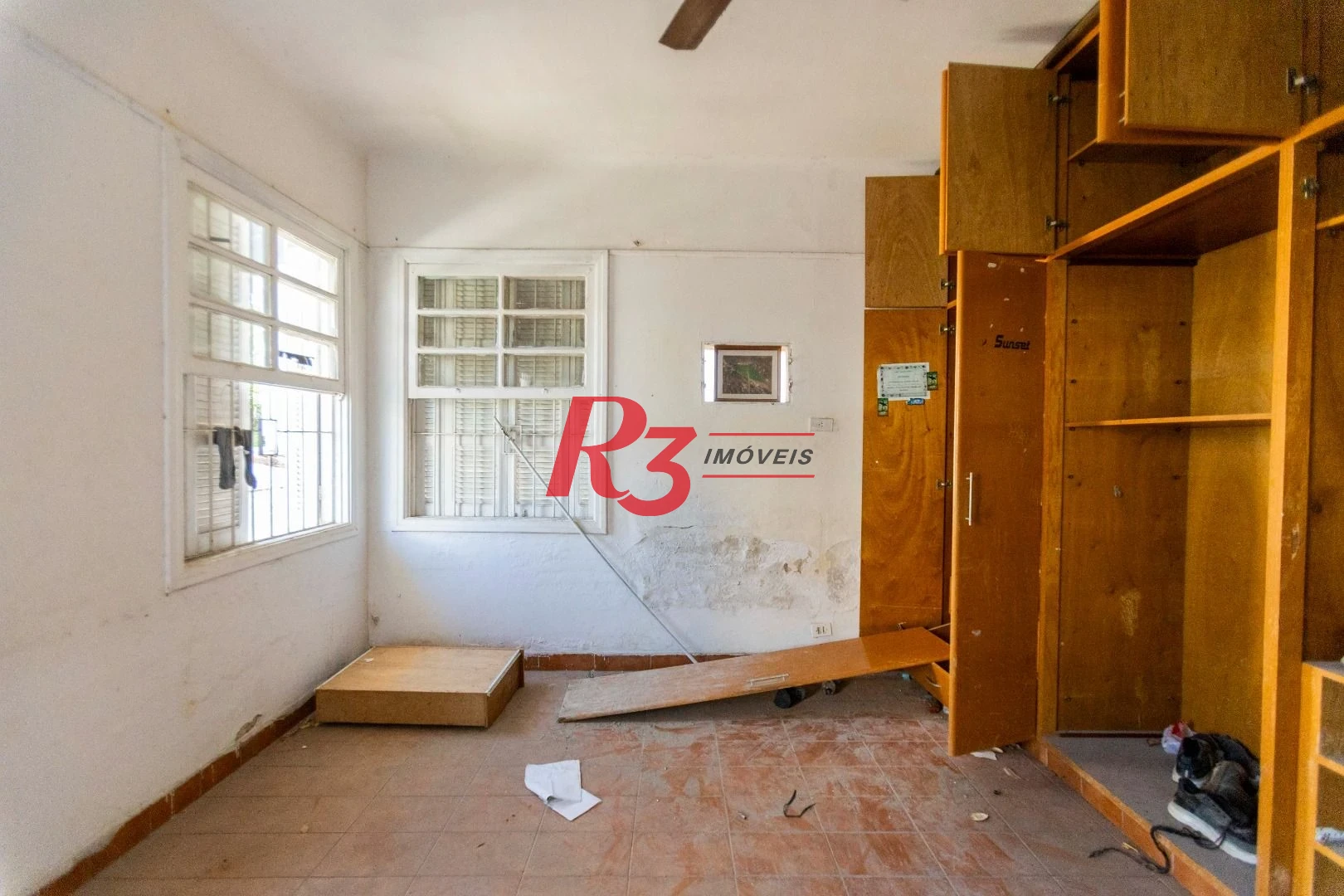 Sobrado com 4 dormitórios à venda, 258 m² por R$ 3.500.000,00 - Ponta da Praia - Santos/SP