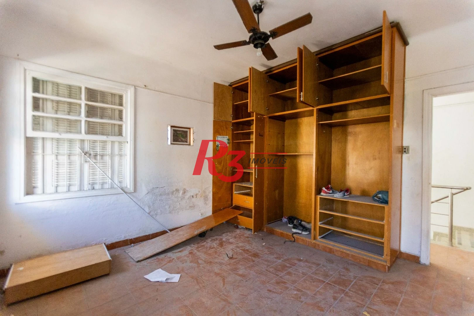 Sobrado com 4 dormitórios à venda, 258 m² por R$ 3.500.000,00 - Ponta da Praia - Santos/SP