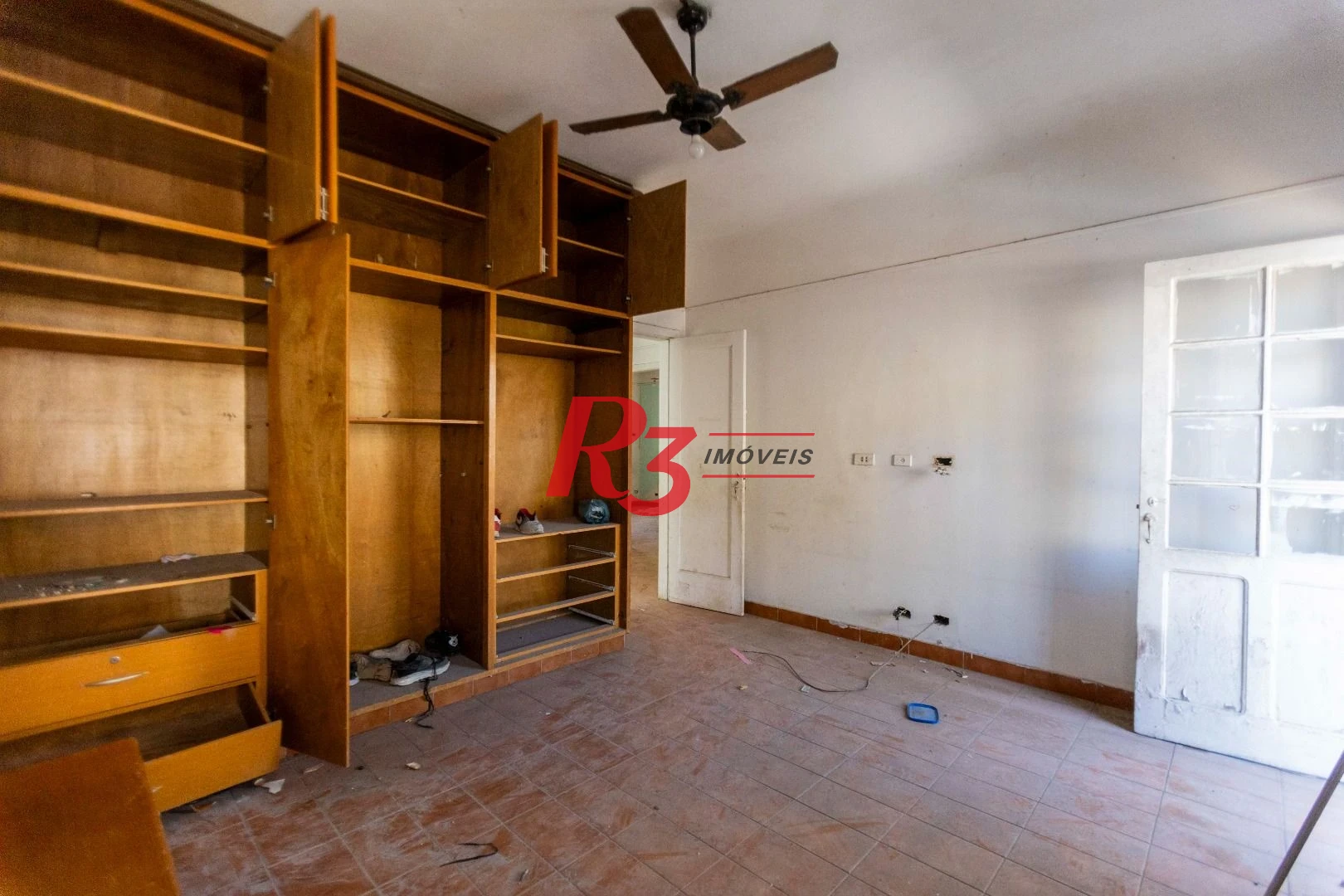 Sobrado com 4 dormitórios à venda, 258 m² por R$ 3.500.000,00 - Ponta da Praia - Santos/SP