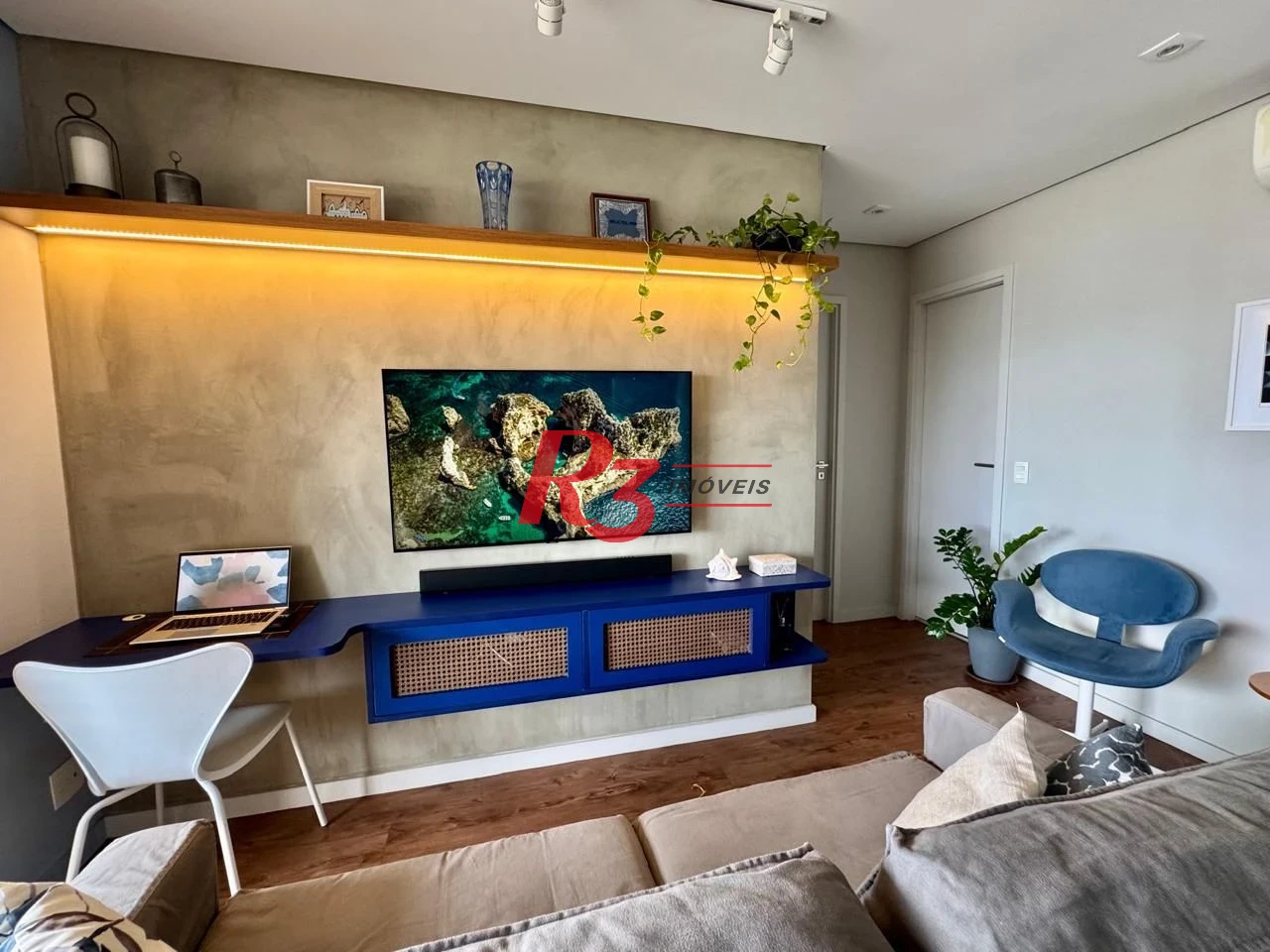 Encantador apto. frontal ao mar no Estanconfor Santos! 2 quartos, 100% reformado,  moderno, em localização espetacular em Santos!!