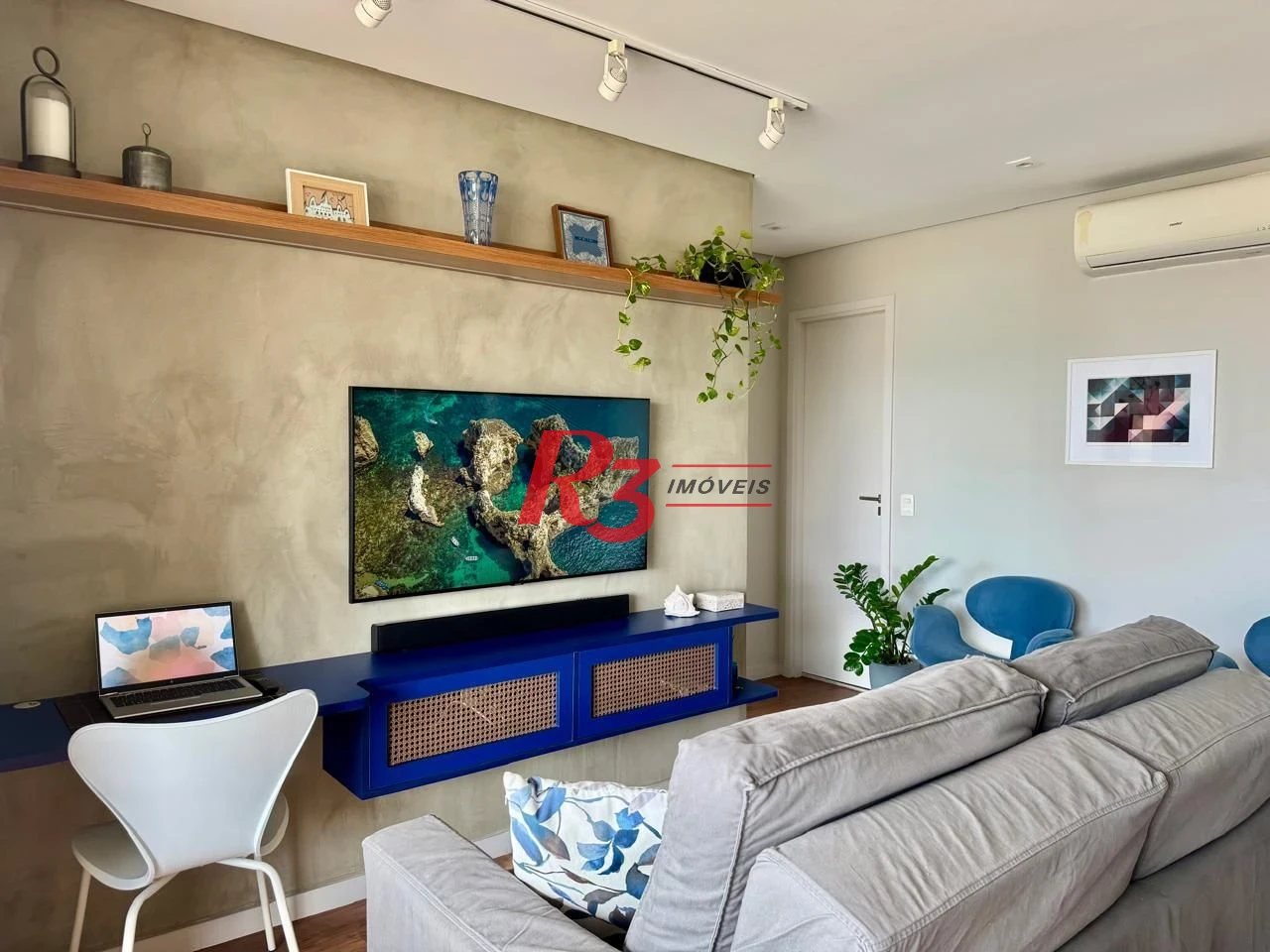 Encantador apto. frontal ao mar no Estanconfor Santos! 2 quartos, 100% reformado,  moderno, em localização espetacular em Santos!!
