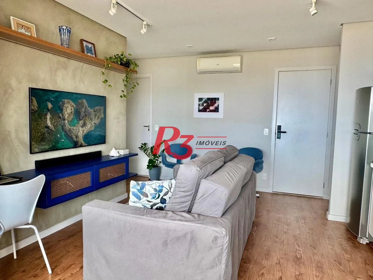 Encantador apto. frontal ao mar no Estanconfor Santos! 2 quartos, 100% reformado,  moderno, em localização espetacular em Santos!!