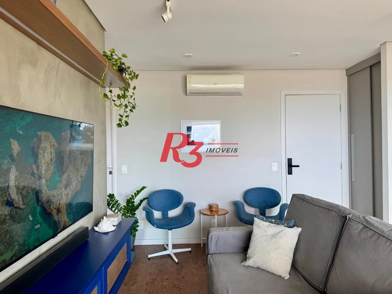 Encantador apto. frontal ao mar no Estanconfor Santos! 2 quartos, 100% reformado,  moderno, em localização espetacular em Santos!!