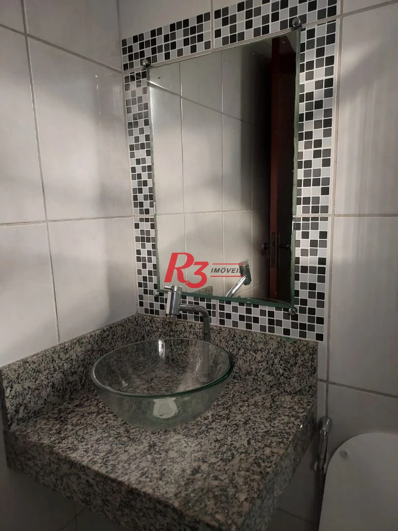 R3 REAL ESTATE VENDE! Apartamento com 2 dormitórios, suíte com sacada à venda, 74 m² por R$ 270.000 - Parque São Vicente - São Vicente/SP