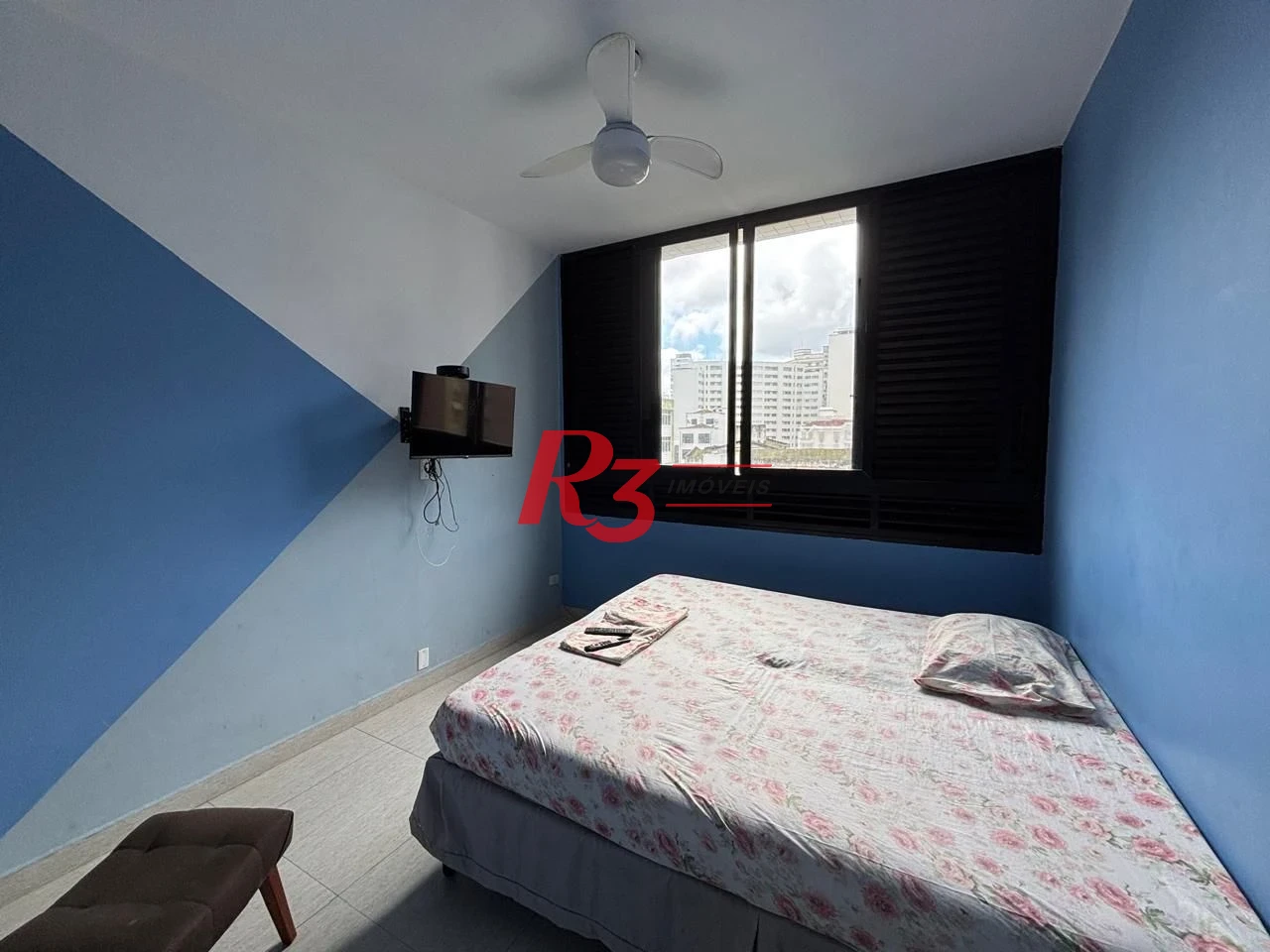 Apartamento com 2 dormitórios frente praia à venda, 55 m² por R$ 352.000 - Gonzaga - Santos/SP