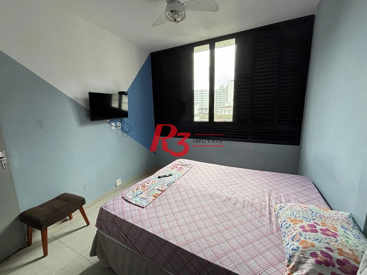 Apartamento com 2 dormitórios frente praia à venda, 55 m² por R$ 352.000 - Gonzaga - Santos/SP