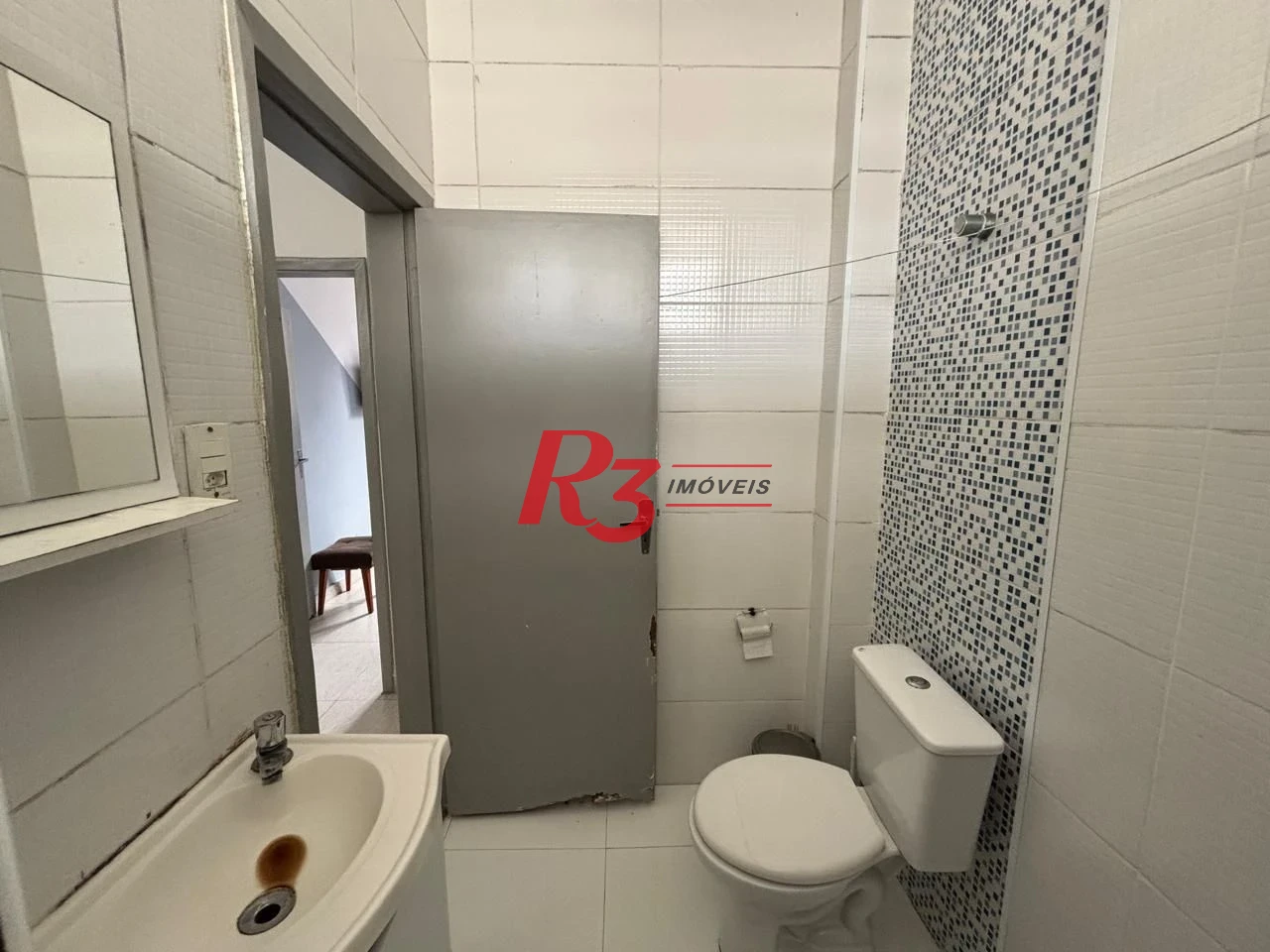 Apartamento com 2 dormitórios frente praia à venda, 55 m² por R$ 352.000 - Gonzaga - Santos/SP