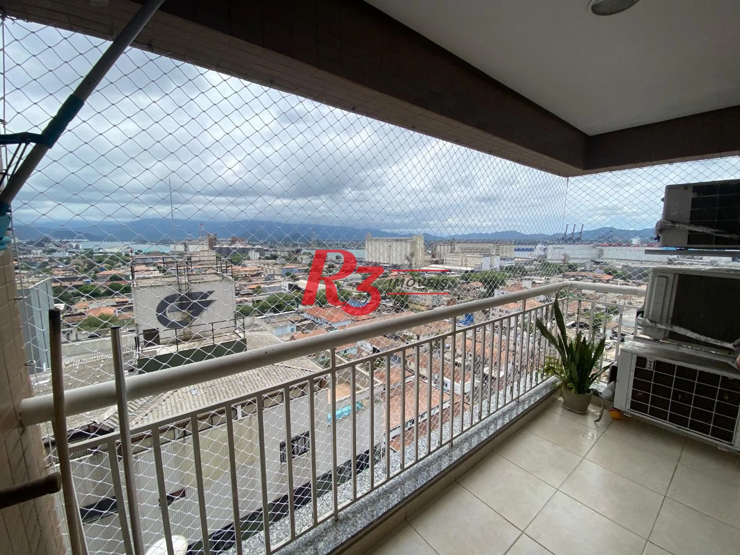 Apartamento com 2 dormitórios à venda, 82 m² por R$ 725.000,00 - Estuário - Santos/SP