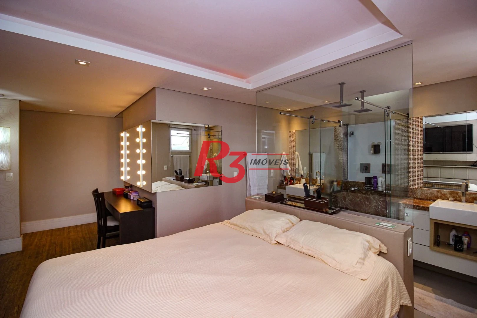 Apartamento com 2 dormitórios à venda, 131 m² por R$ 1.950.000,00 - Gonzaga - Santos/SP