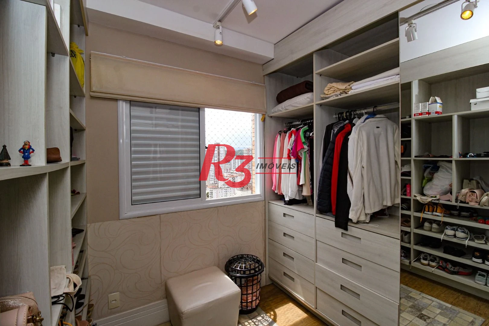 Apartamento com 2 dormitórios à venda, 131 m² por R$ 1.950.000,00 - Gonzaga - Santos/SP