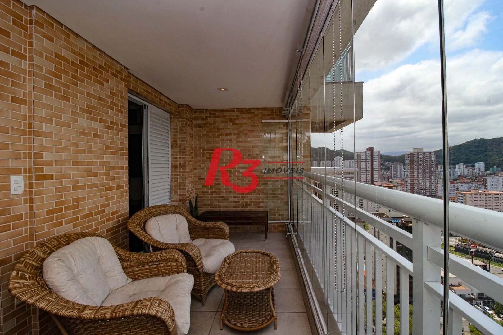 Apartamento com 2 dormitórios à venda, 131 m² por R$ 1.950.000,00 - Gonzaga - Santos/SP