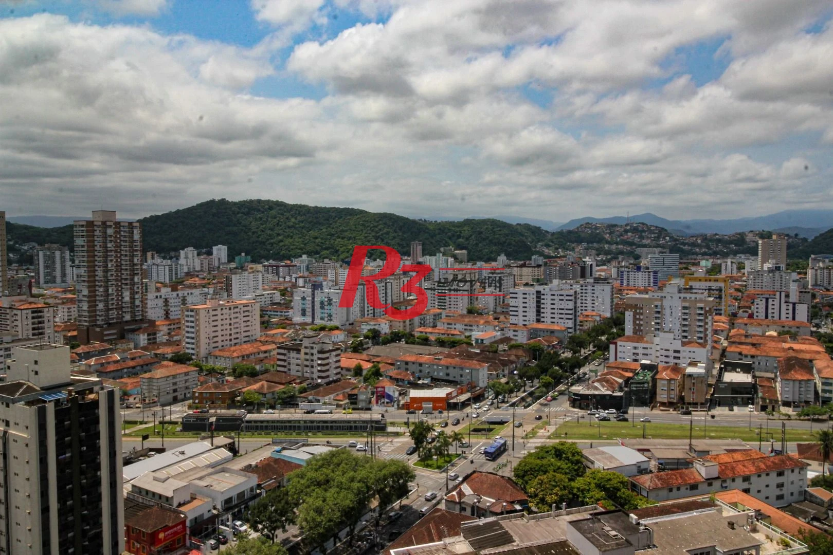 Apartamento com 2 dormitórios à venda, 131 m² por R$ 1.950.000,00 - Gonzaga - Santos/SP