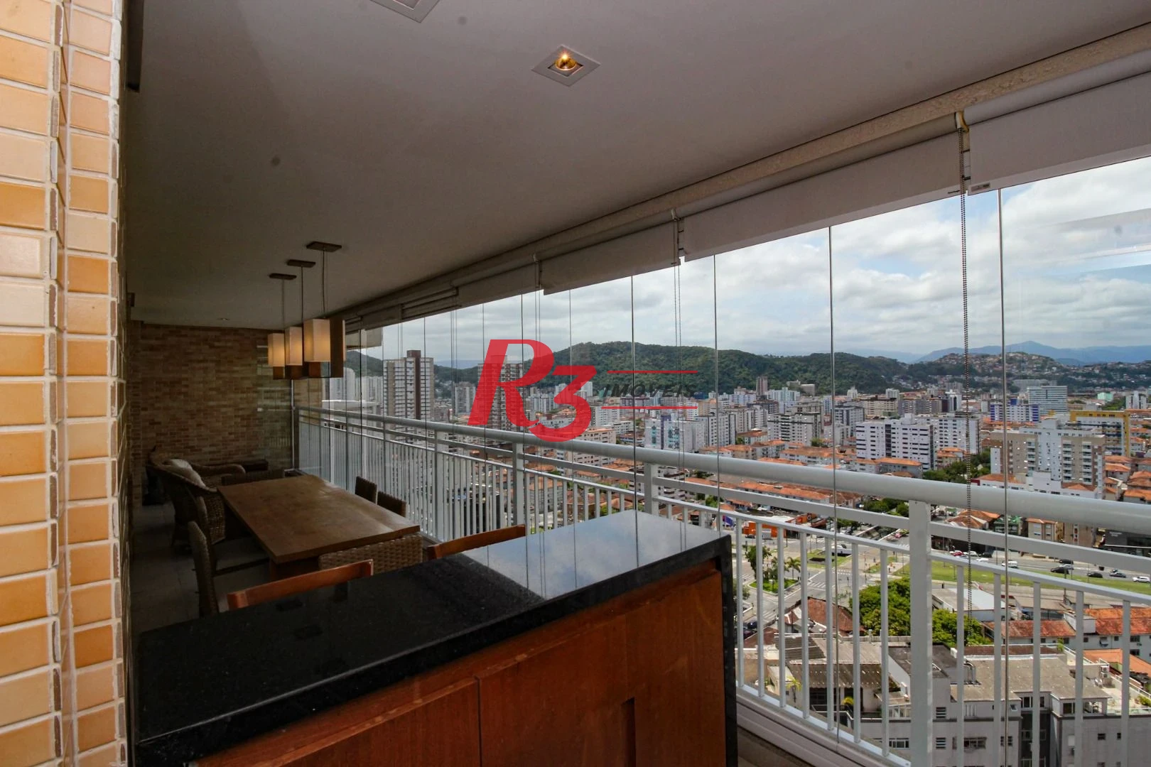 Apartamento com 2 dormitórios à venda, 131 m² por R$ 1.950.000,00 - Gonzaga - Santos/SP