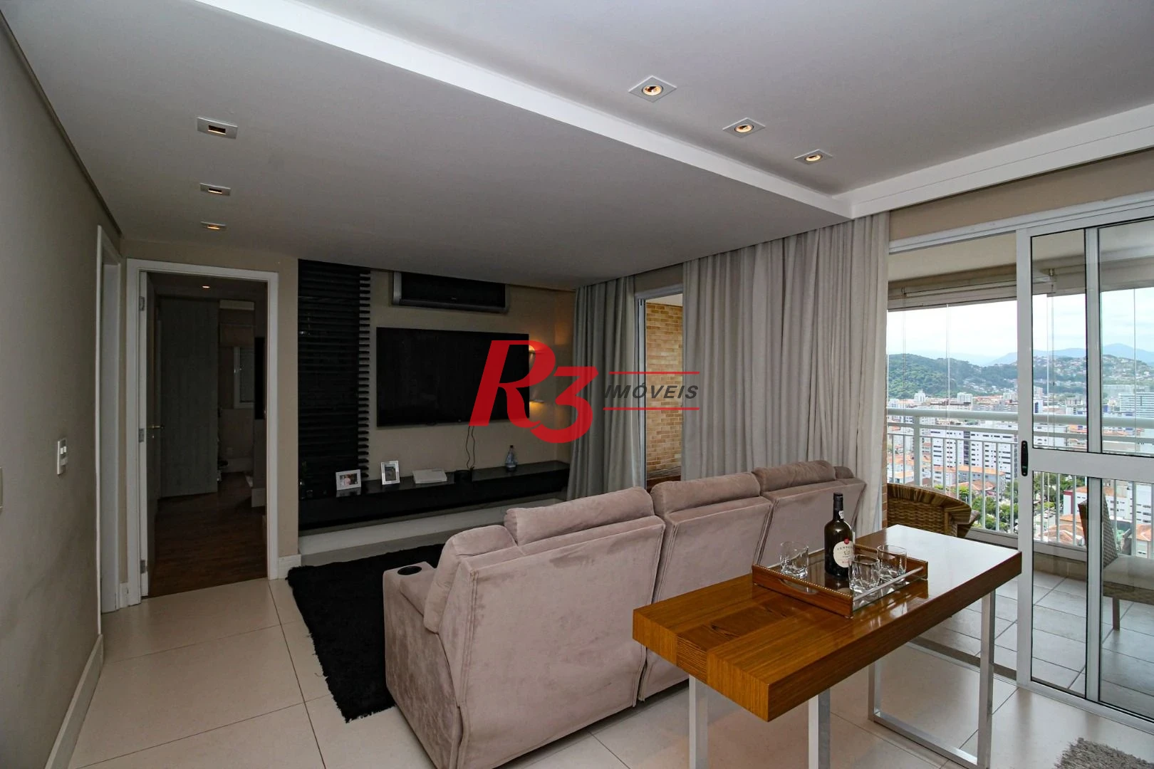 Apartamento com 2 dormitórios à venda, 131 m² por R$ 1.950.000,00 - Gonzaga - Santos/SP