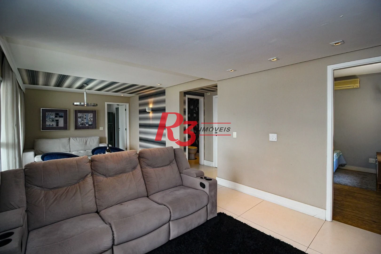 Apartamento com 2 dormitórios à venda, 131 m² por R$ 1.950.000,00 - Gonzaga - Santos/SP