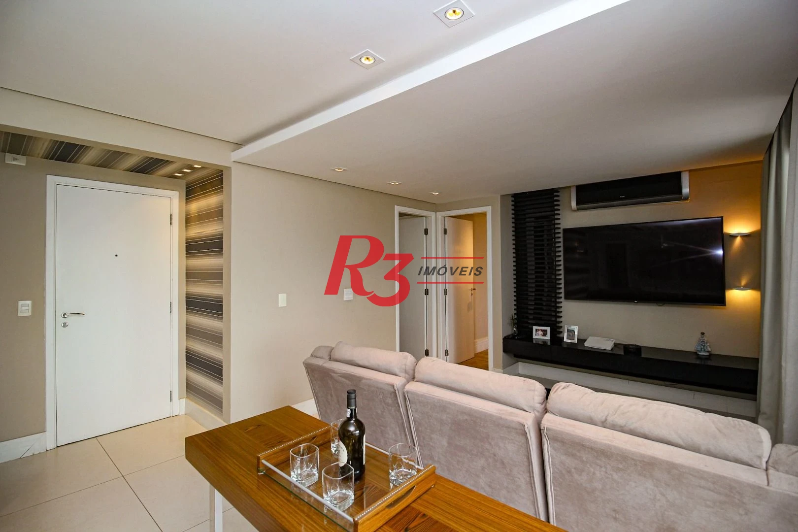 Apartamento com 2 dormitórios à venda, 131 m² por R$ 1.950.000,00 - Gonzaga - Santos/SP