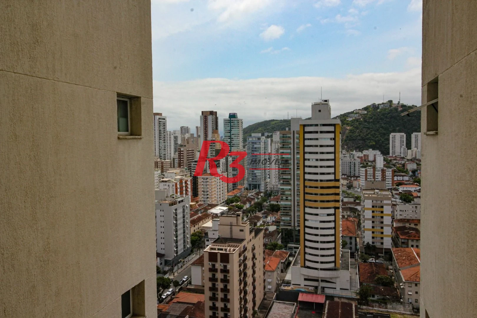 Apartamento com 2 dormitórios à venda, 131 m² por R$ 1.950.000,00 - Gonzaga - Santos/SP