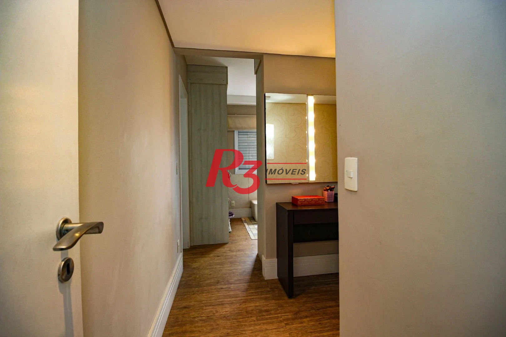 Apartamento com 2 dormitórios à venda, 131 m² por R$ 1.950.000,00 - Gonzaga - Santos/SP
