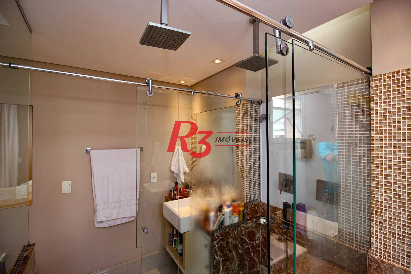Apartamento com 2 dormitórios à venda, 131 m² por R$ 1.950.000,00 - Gonzaga - Santos/SP