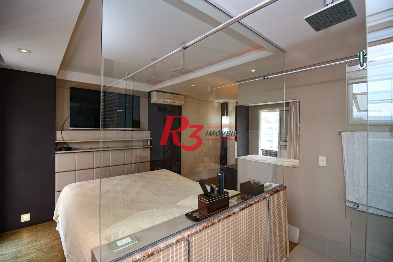 Apartamento com 2 dormitórios à venda, 131 m² por R$ 1.950.000,00 - Gonzaga - Santos/SP