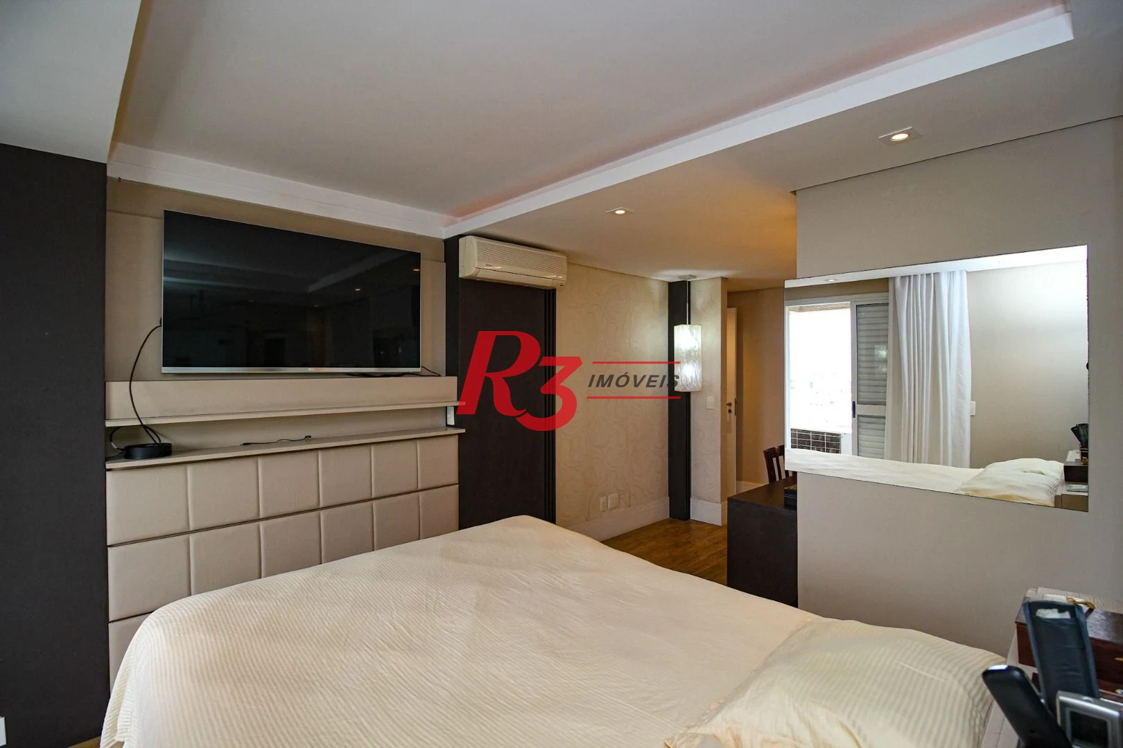 Apartamento com 2 dormitórios à venda, 131 m² por R$ 1.950.000,00 - Gonzaga - Santos/SP