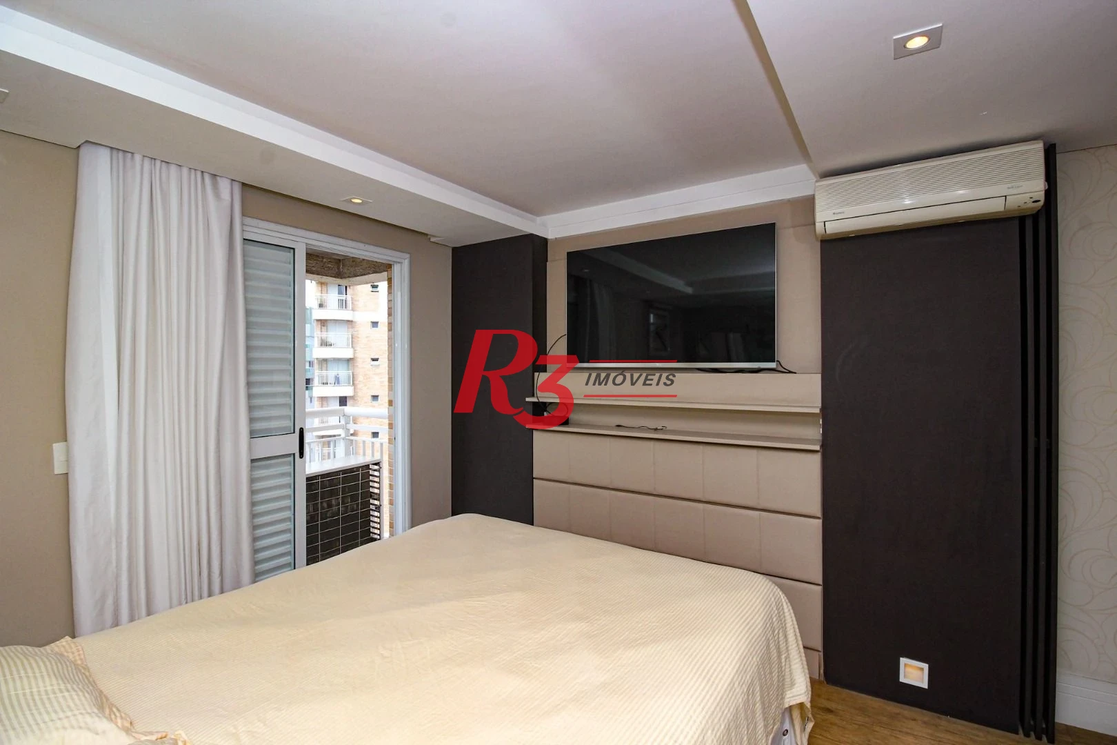 Apartamento com 2 dormitórios à venda, 131 m² por R$ 1.950.000,00 - Gonzaga - Santos/SP