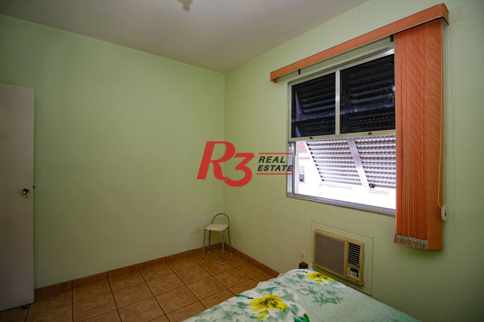 Apartamento com 2 dormitórios à venda, 60 m² por R$ 385.000,00 - Gonzaga - Santos/SP