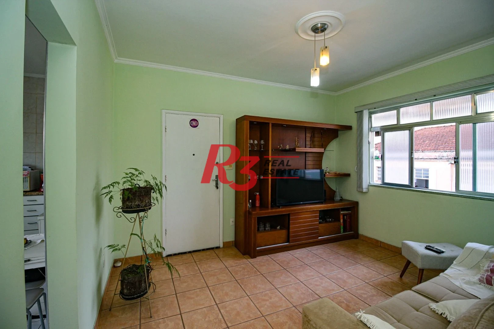 Apartamento com 2 dormitórios à venda, 60 m² por R$ 385.000,00 - Gonzaga - Santos/SP