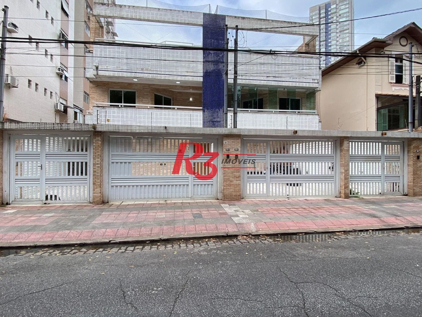 Casa com 4 dormitórios para alugar, 320 m² por R$ 10.000,00/mês - Gonzaga - Santos/SP