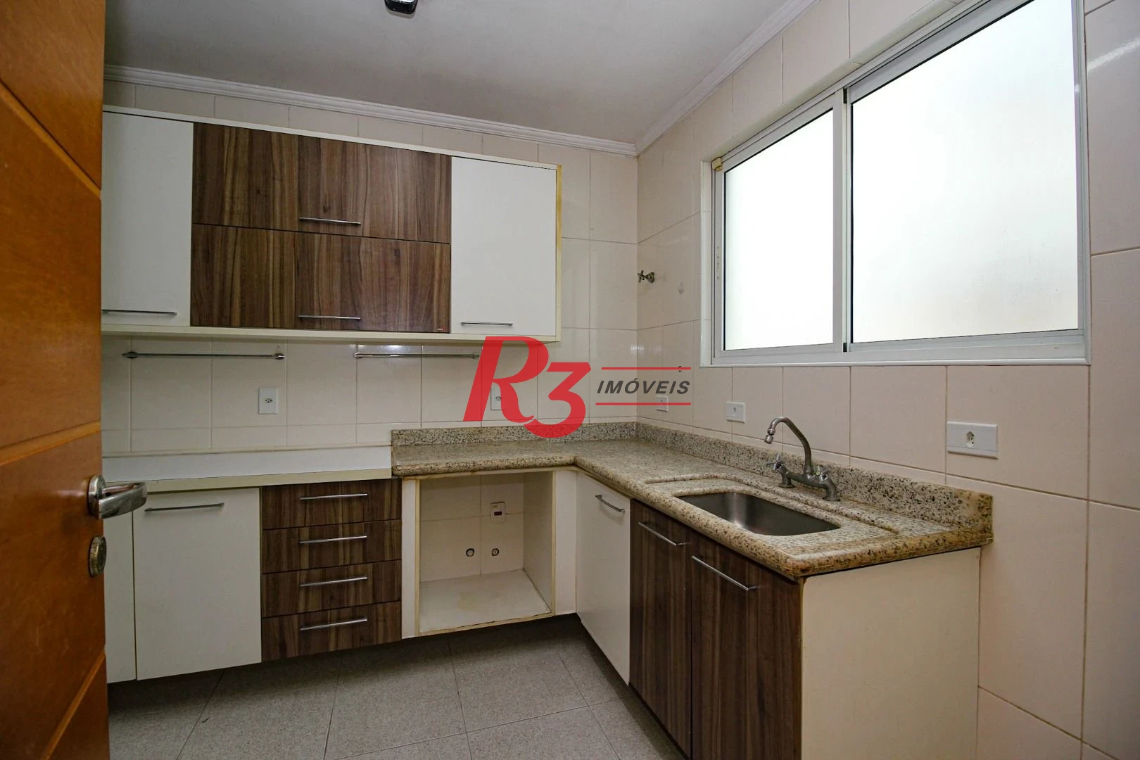 Casa com 4 dormitórios para alugar, 320 m² por R$ 10.000,00/mês - Gonzaga - Santos/SP