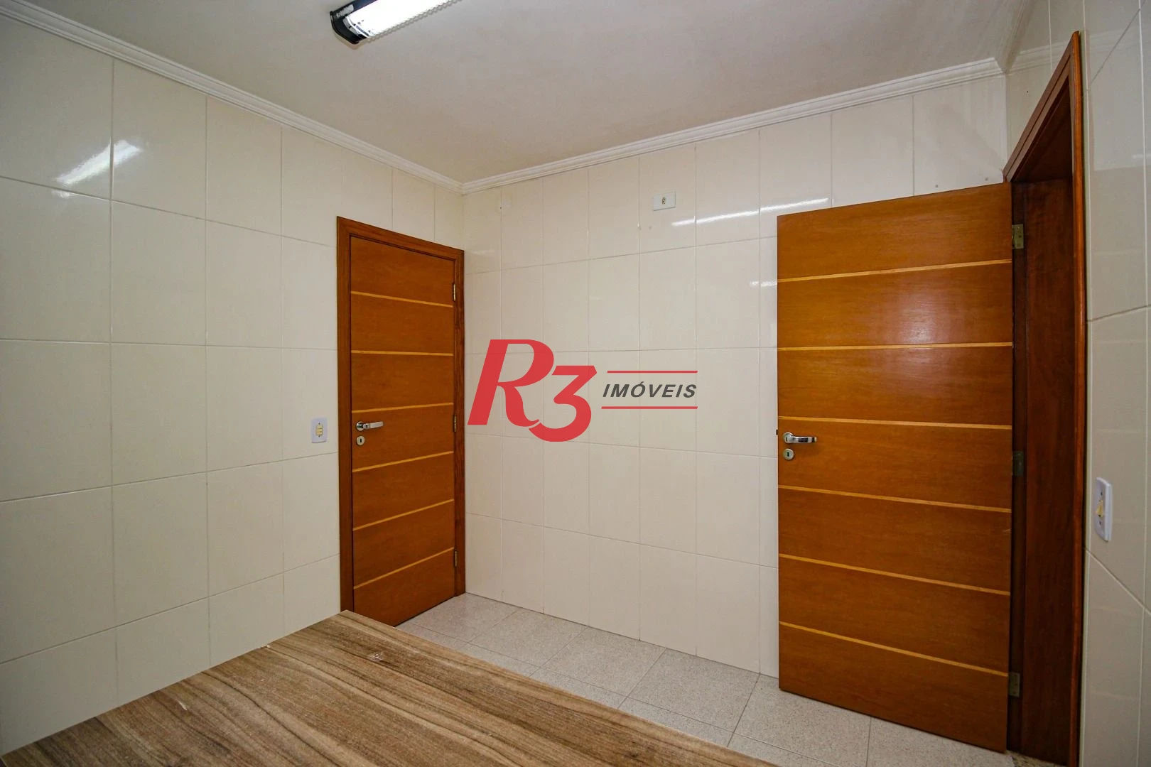 Casa com 4 dormitórios para alugar, 320 m² por R$ 10.000,00/mês - Gonzaga - Santos/SP