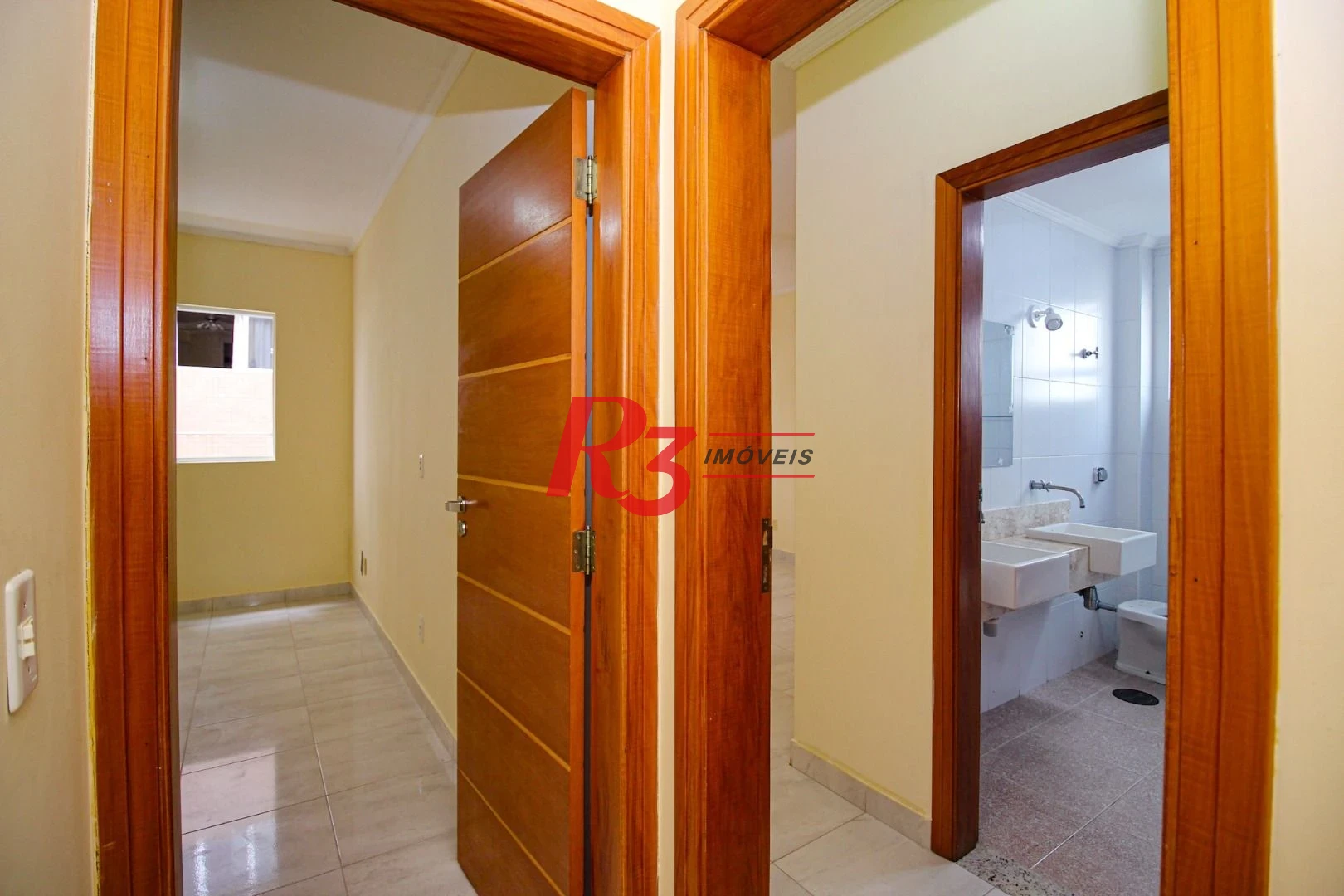 Casa com 4 dormitórios para alugar, 320 m² por R$ 10.000,00/mês - Gonzaga - Santos/SP