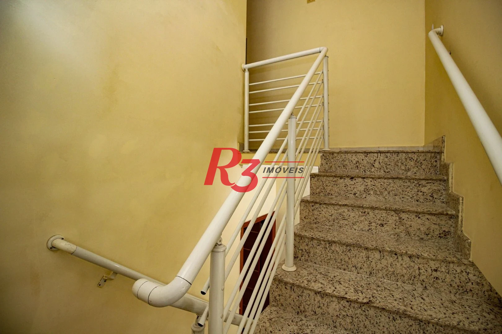 Casa com 4 dormitórios para alugar, 320 m² por R$ 10.000,00/mês - Gonzaga - Santos/SP