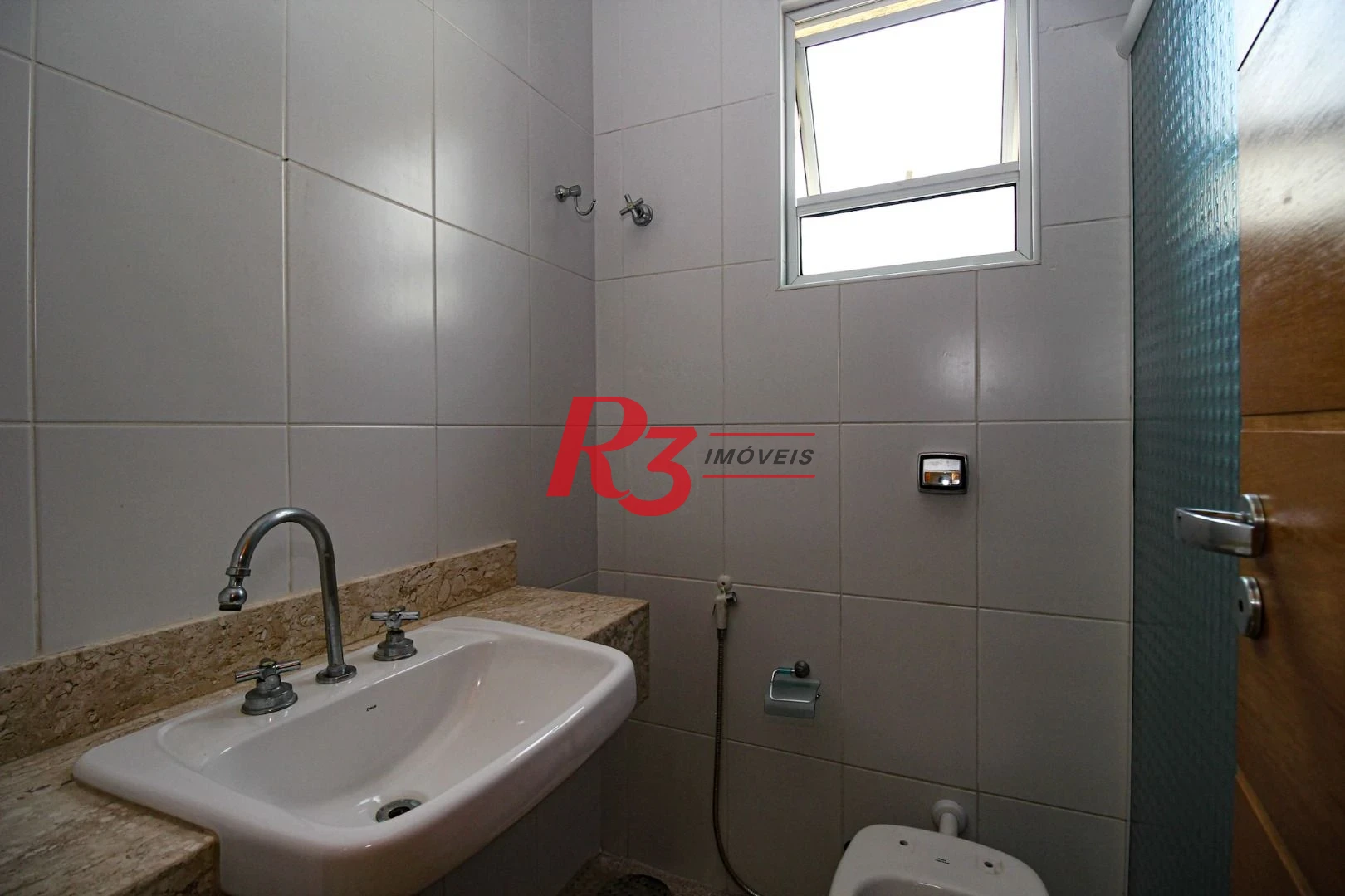 Casa com 4 dormitórios para alugar, 320 m² por R$ 10.000,00/mês - Gonzaga - Santos/SP