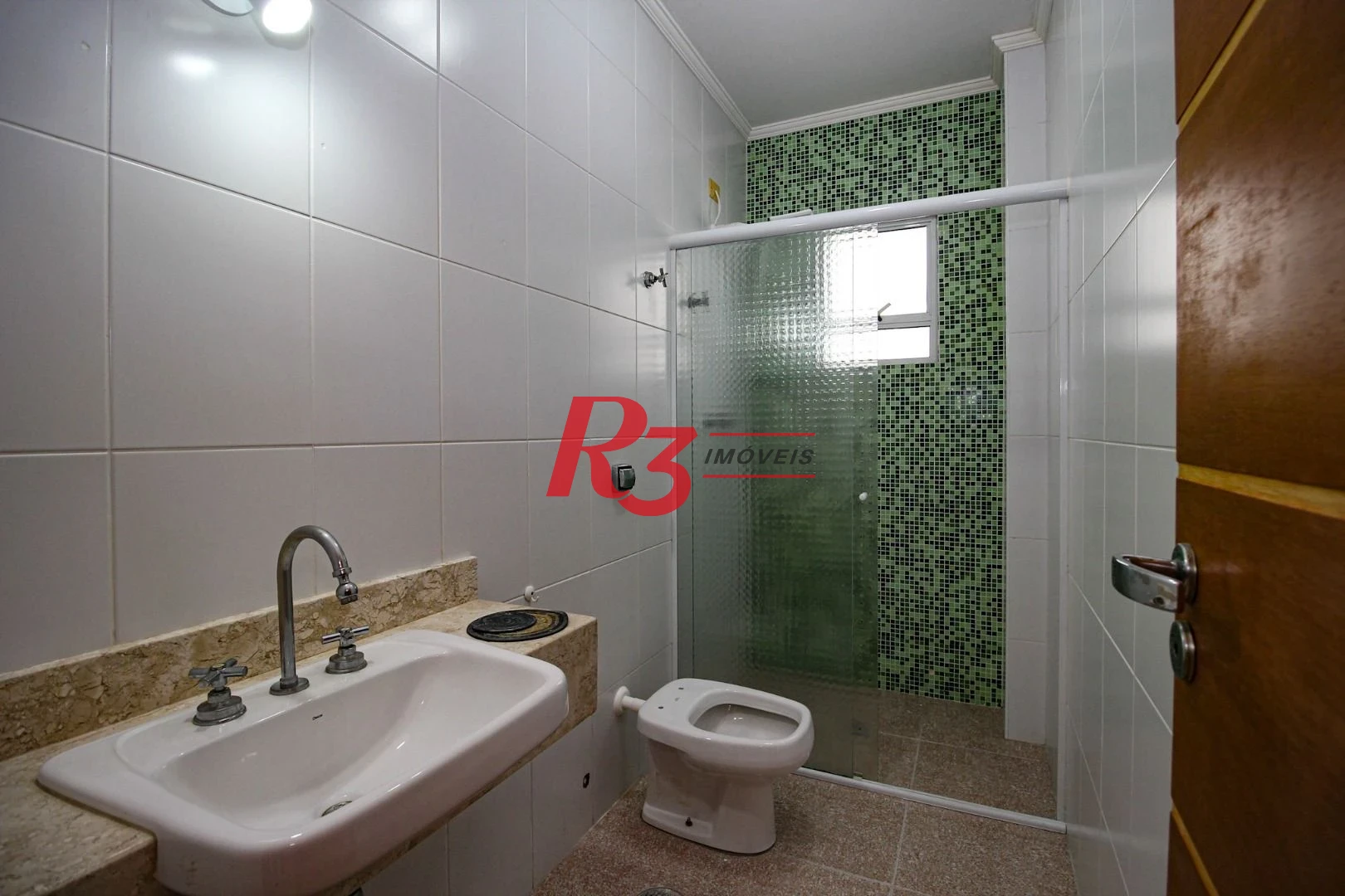 Casa com 4 dormitórios para alugar, 320 m² por R$ 10.000,00/mês - Gonzaga - Santos/SP