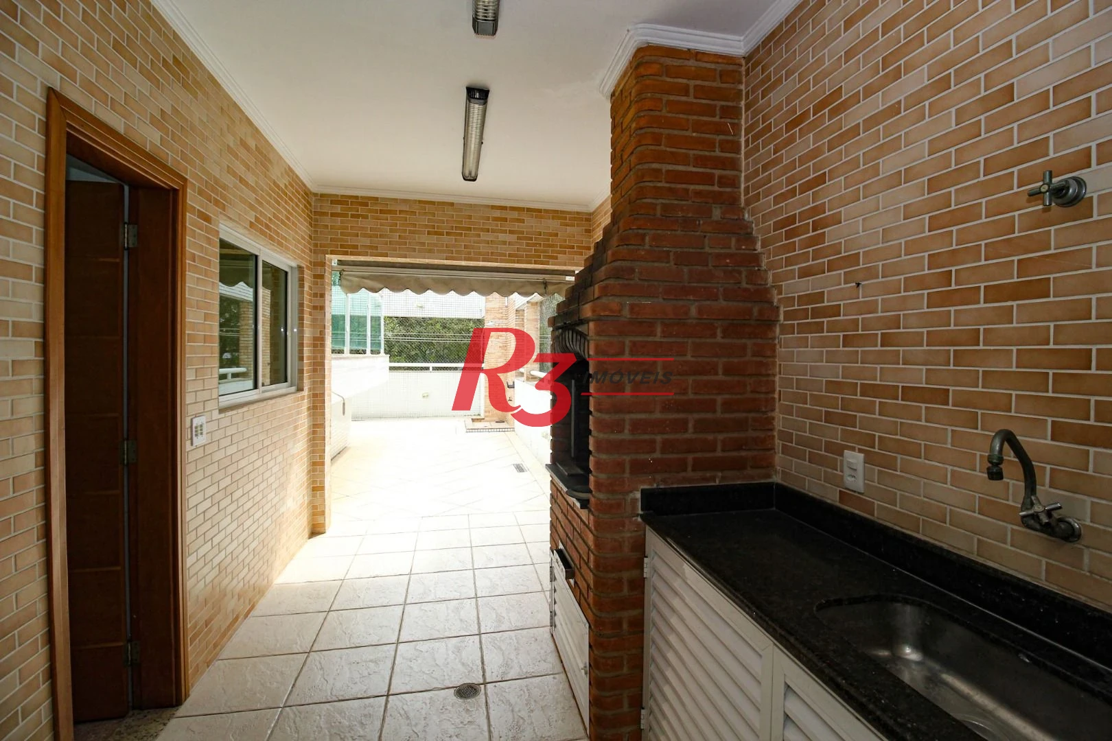 Casa com 4 dormitórios para alugar, 320 m² por R$ 10.000,00/mês - Gonzaga - Santos/SP
