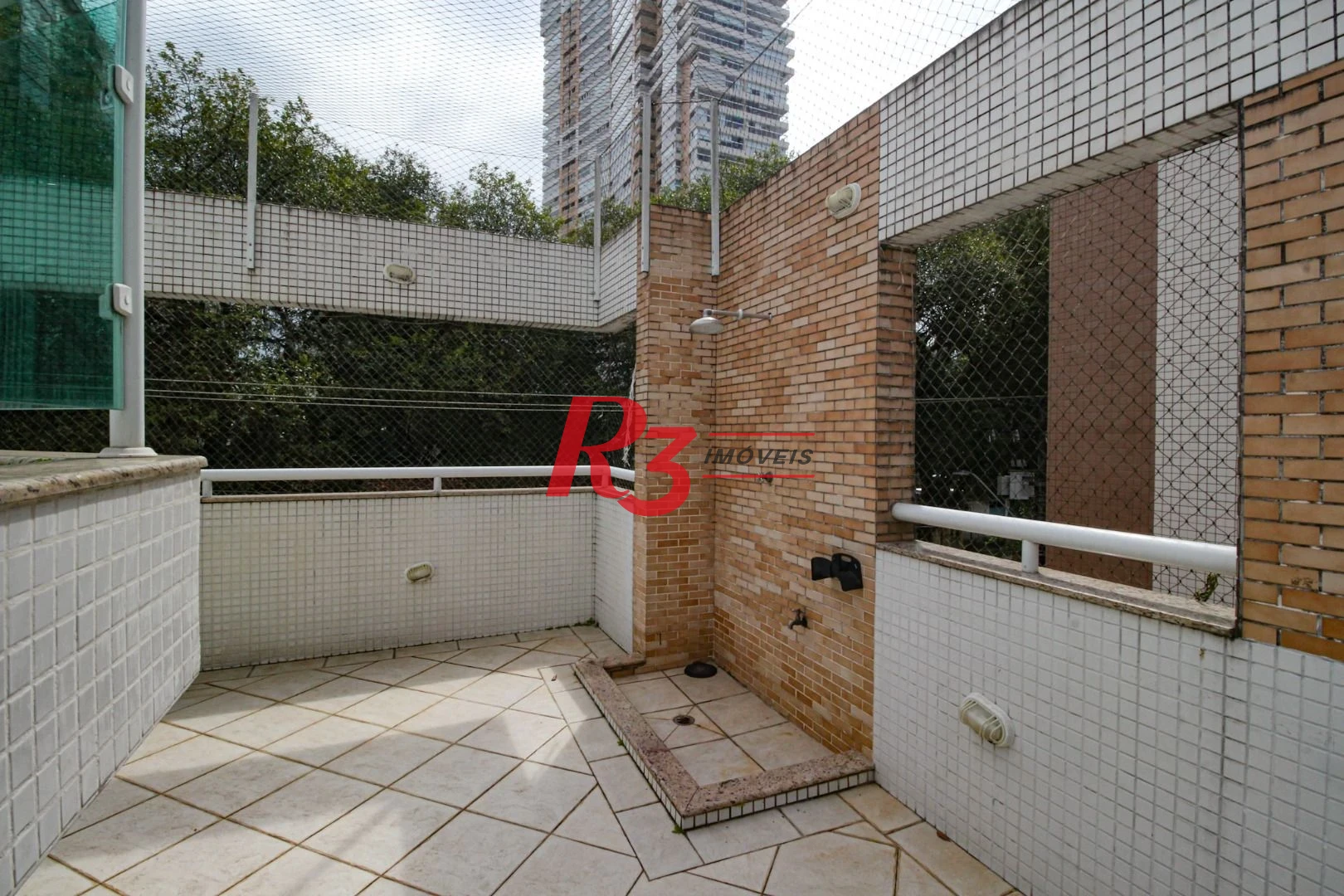 Casa com 4 dormitórios para alugar, 320 m² por R$ 10.000,00/mês - Gonzaga - Santos/SP