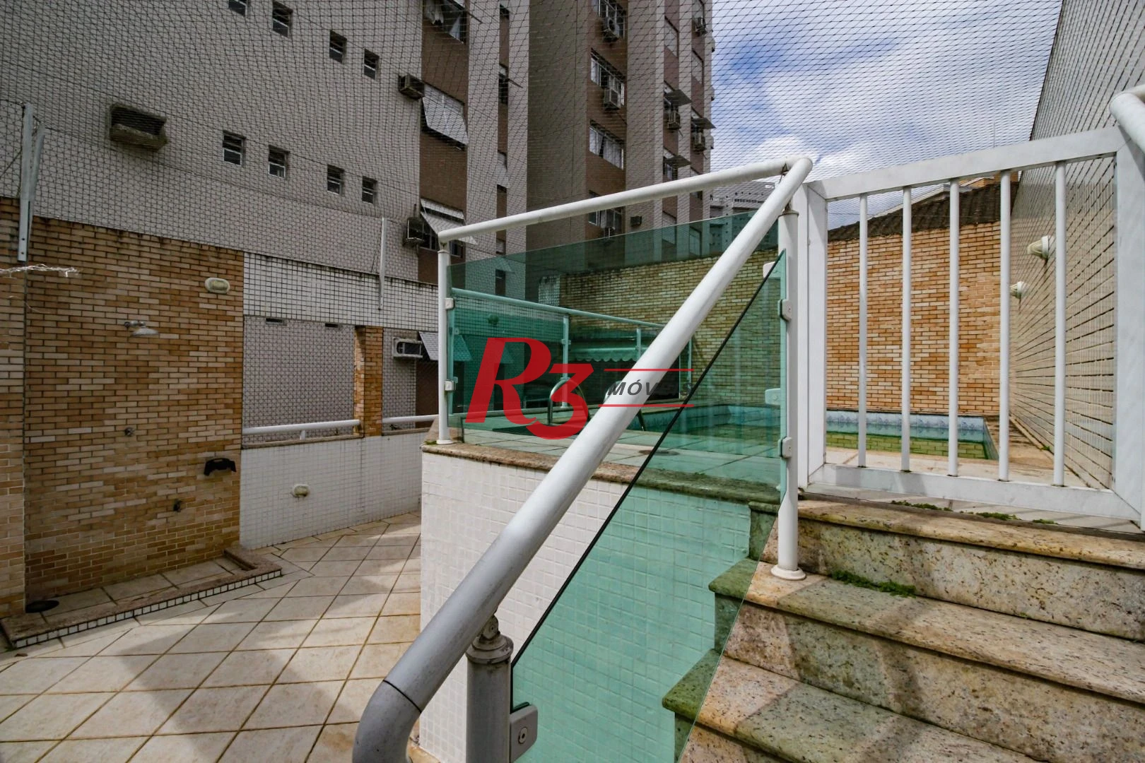 Casa com 4 dormitórios para alugar, 320 m² por R$ 10.000,00/mês - Gonzaga - Santos/SP