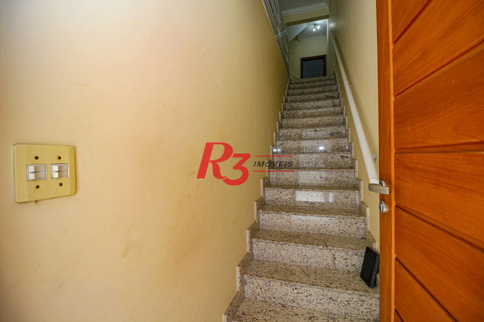 Casa com 4 dormitórios para alugar, 320 m² por R$ 10.000,00/mês - Gonzaga - Santos/SP