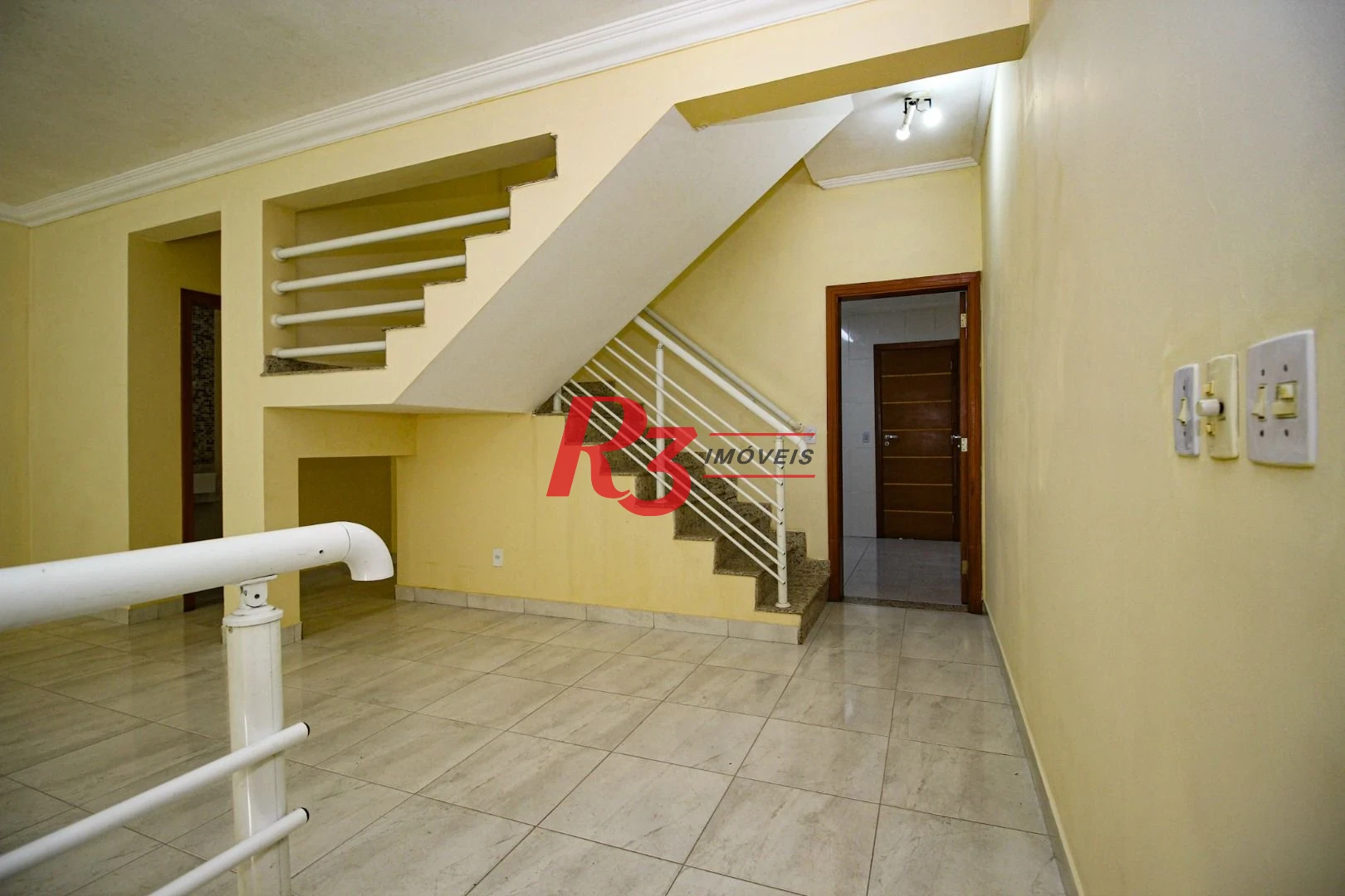 Casa com 4 dormitórios para alugar, 320 m² por R$ 10.000,00/mês - Gonzaga - Santos/SP
