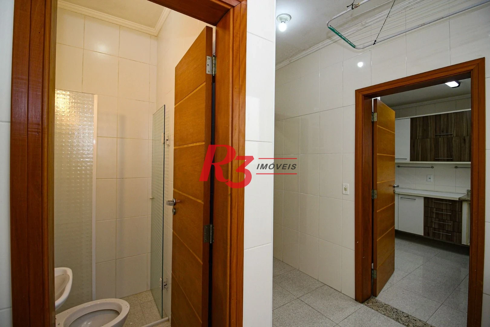 Casa com 4 dormitórios para alugar, 320 m² por R$ 10.000,00/mês - Gonzaga - Santos/SP